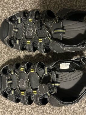 Kids Closed-Toe Sport Sandals - Black with Yellow Accents size 2